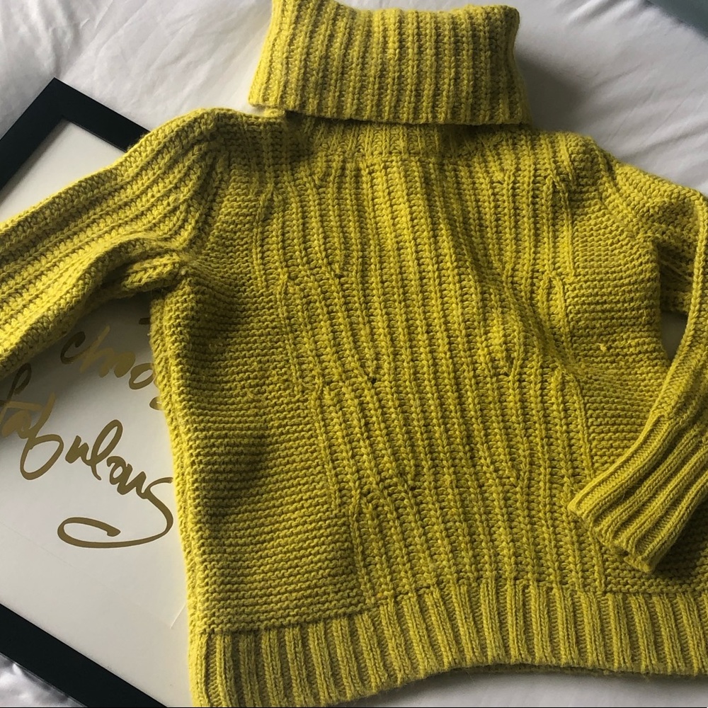 EUC Gorgeous BR sweater